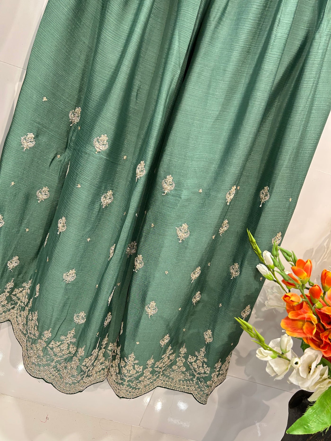 Rangrasiya Palazzo Set 1537