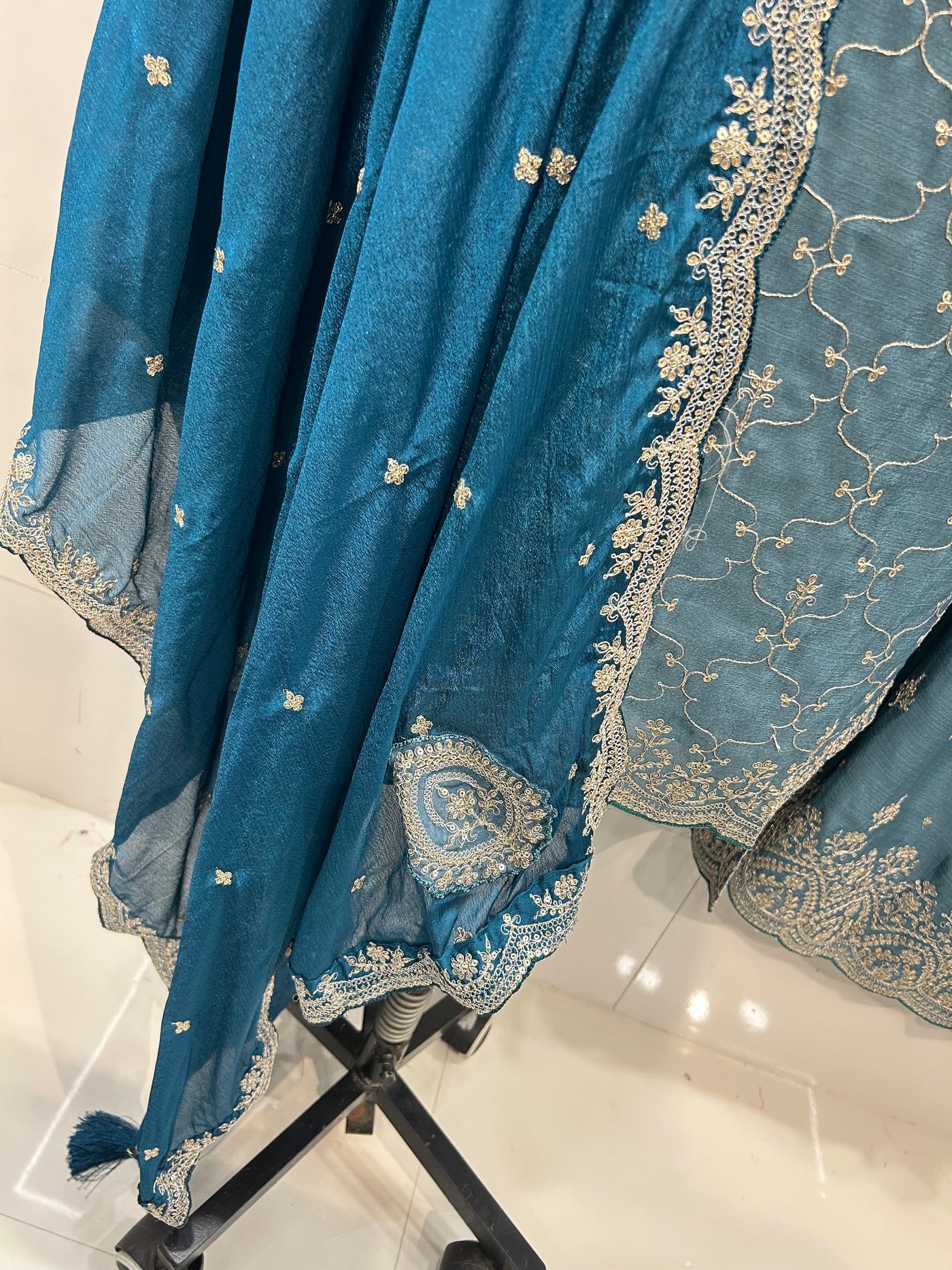 Rangrasiya Palazzo Set 1537