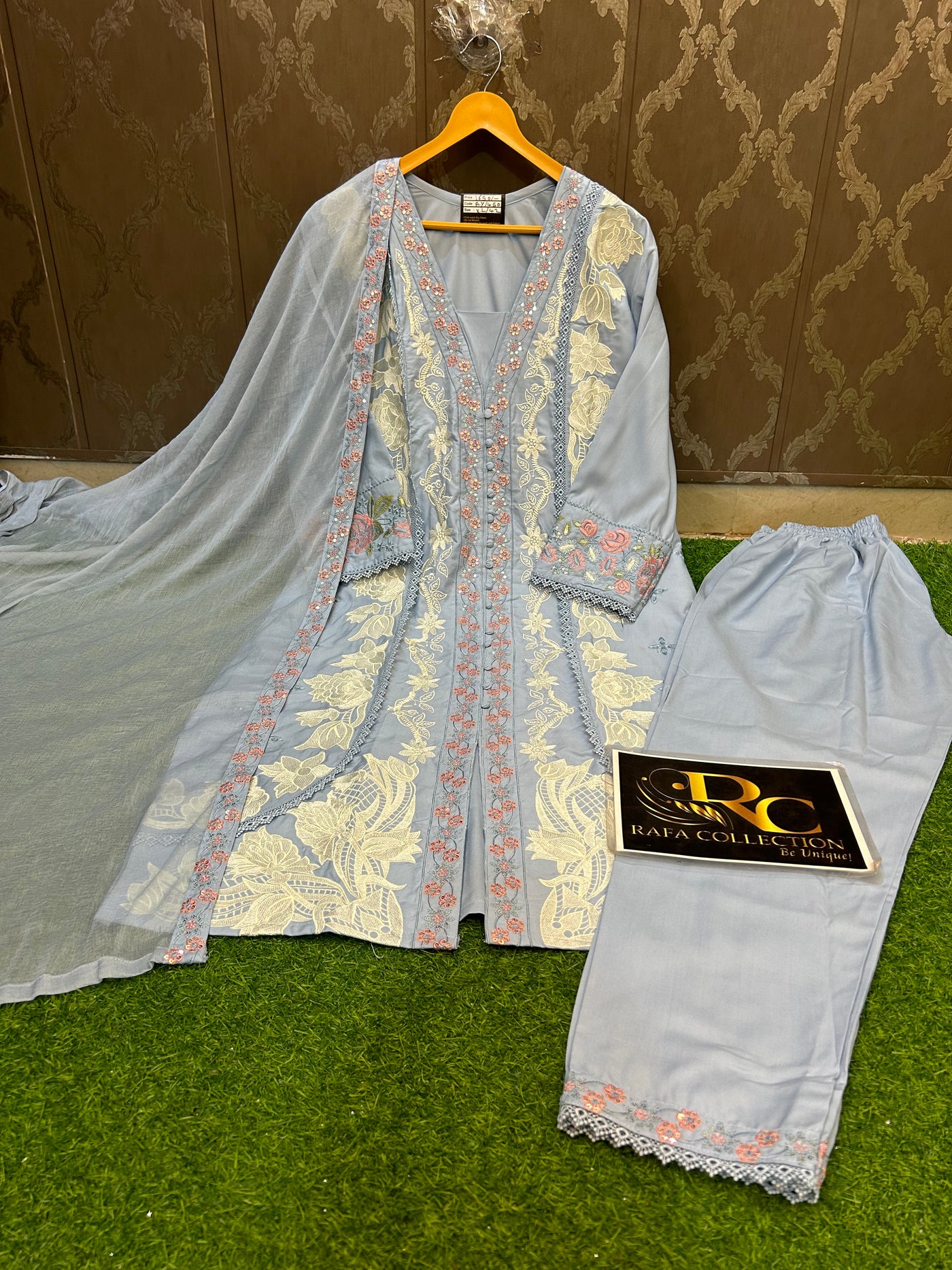 Embroided Suit 450