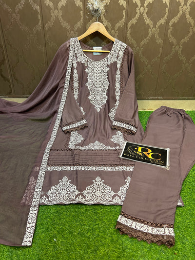 Embroided suit 489