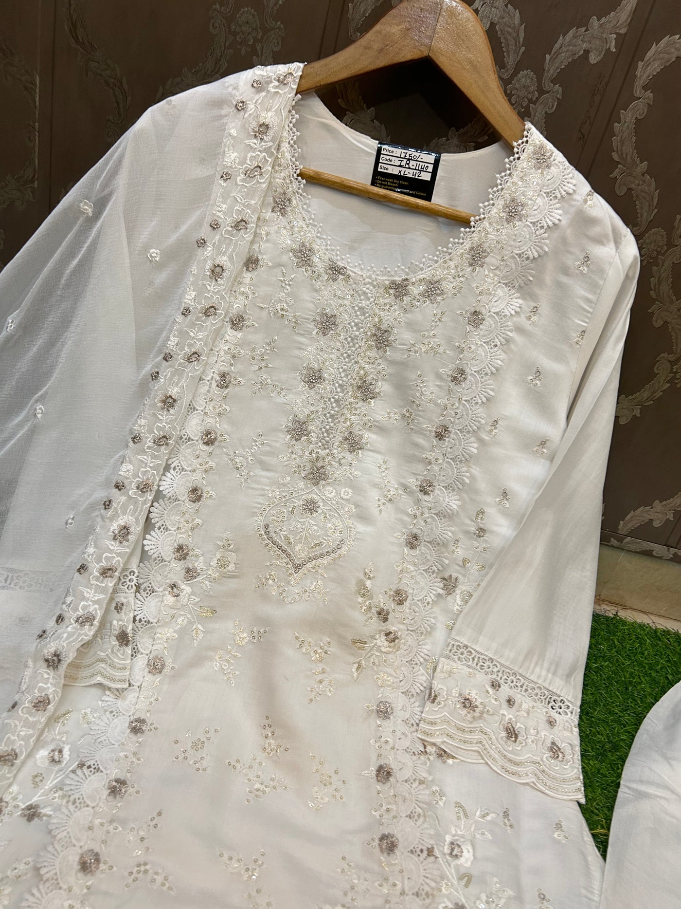 Pakistani Suit 1140