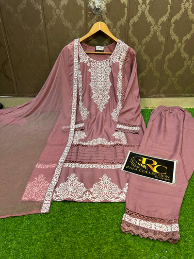 Embroided suit 489