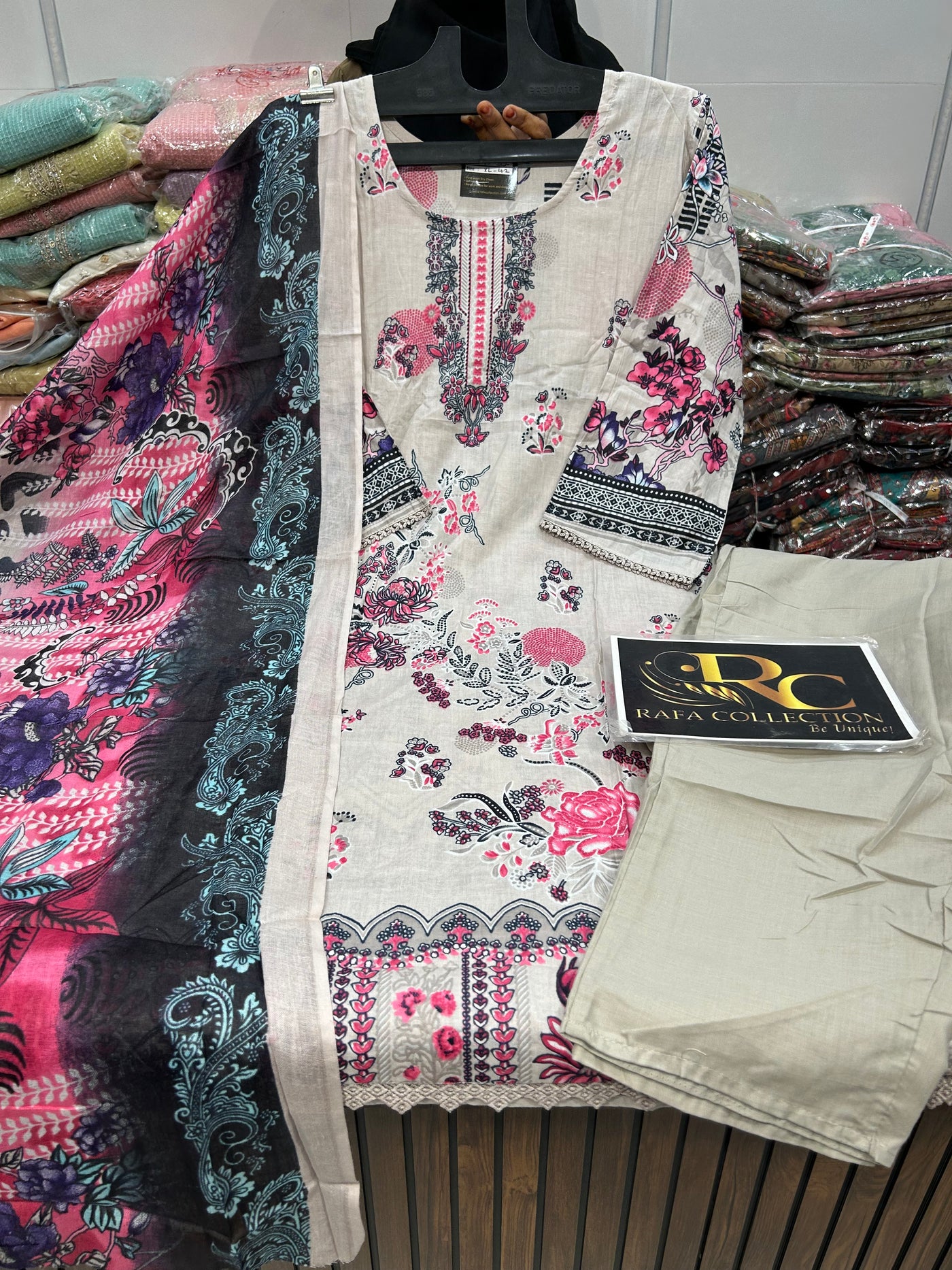 Pakistani printed Kurti Pant Set 1333