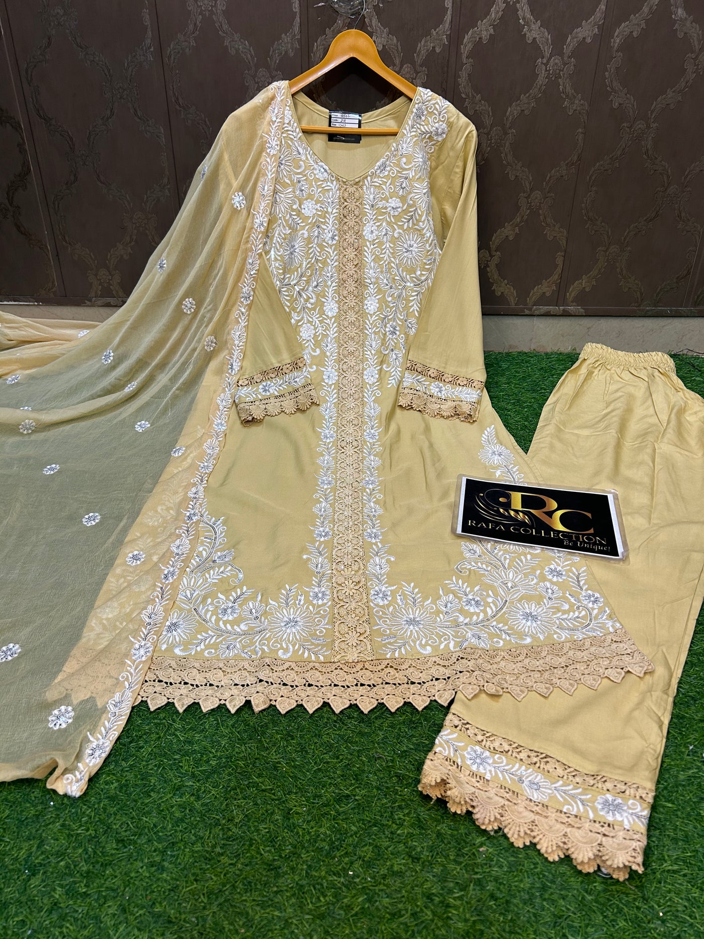 Pakistani Suit 914